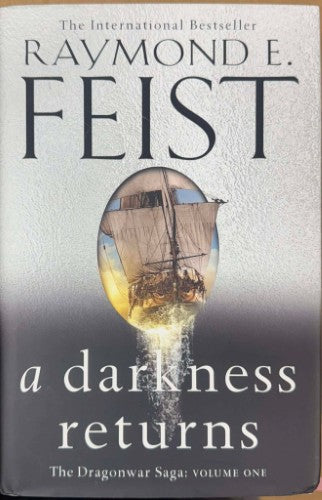 Raymond E. Feist - The Dragonwar Saga Vol 1 : A Darkness Returns (Hardcover)