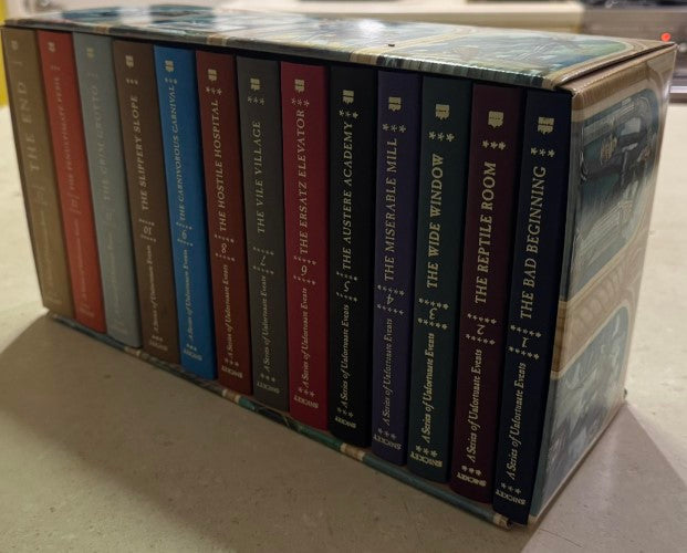 Lemony Snicket - A Series Of Unfortunate Events : 13 Book Box Set (Hardcover)