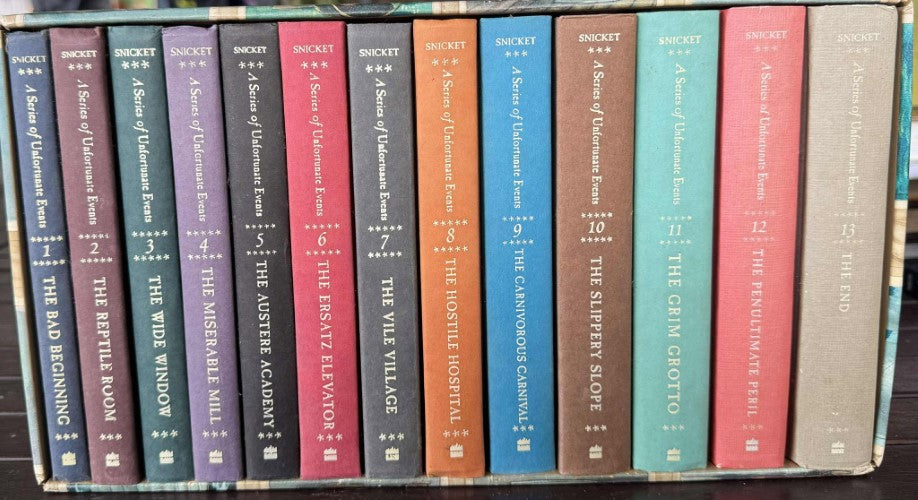 Lemony Snicket - A Series Of Unfortunate Events : 13 Book Box Set (Hardcover)