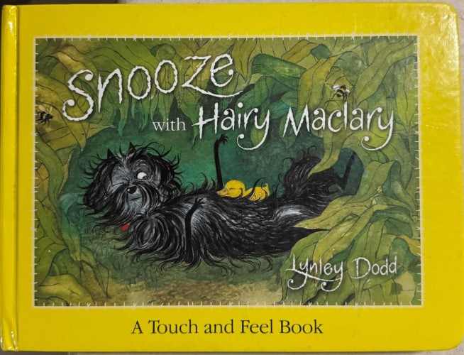 Lynley Dodd - Snooze With Hairy Maclary (Touch & Feel - Board Book) (Hardcover)