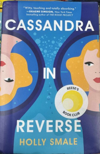 Holly Smale - Cassandra In Reverse (Hardcover)