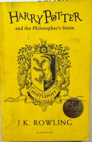 J.K Rowling - Harry Potter & the Philosopher's Stone : 20th Anniversary Edition (Hufflepuff House)