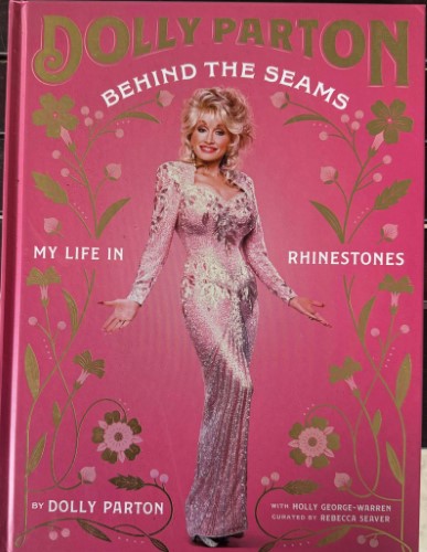 Dollyu Parton - Behind The Seams : My Life In Rhinestones (Hardcover)