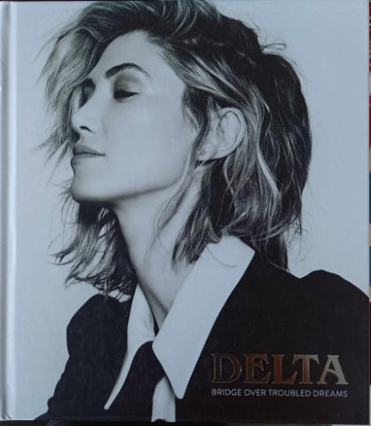 Delta Goodrem - Bridge Over Troubled Dreams (Hardcover)