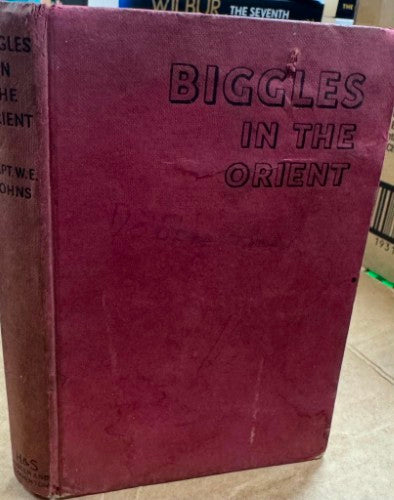 Captain W.E. Johns - Biggles In The Orient (Hardcover)